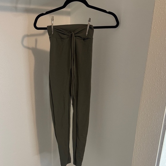 Olive Green Women's Leggings - Picture 1 of 4